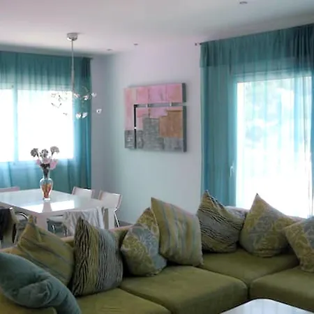 With 4 Bedrooms In With Private Pool And Wifi 빌라 료렛 드 마르