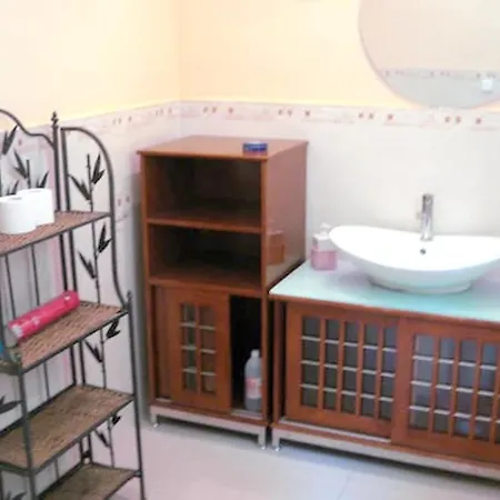 빌라 With 4 Bedrooms In With Private Pool And Wifi